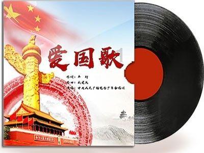仰望U7实车亮相街头无疑为汽车界带来了一阵新风