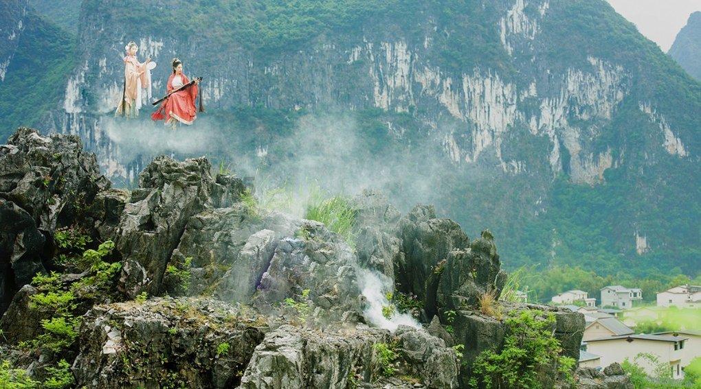送女生手链好还是手串好？游戏画面
